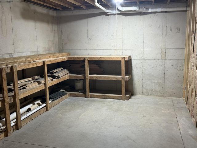 8362 E River Road, Battle Creek, MI 49014