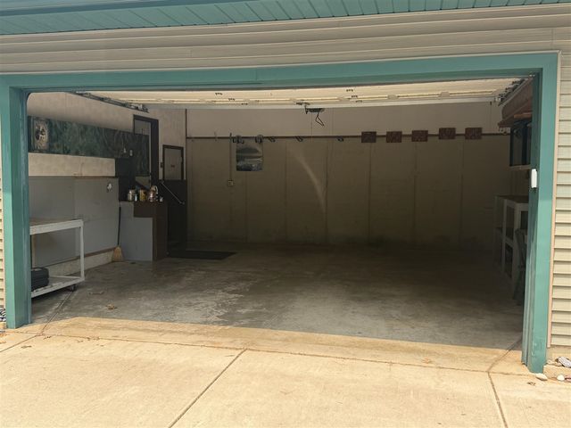 8362 E River Road, Battle Creek, MI 49014