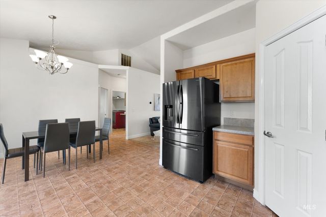 760 SW Josephine, Mountain Home, ID 83647