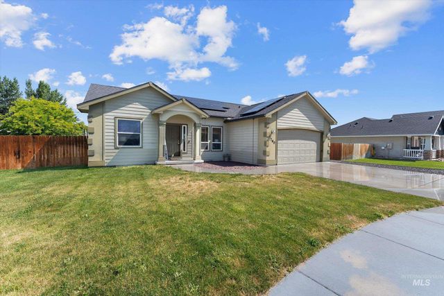 760 SW Josephine, Mountain Home, ID 83647