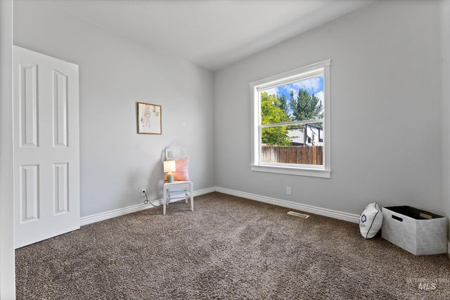 760 SW Josephine, Mountain Home, ID 83647
