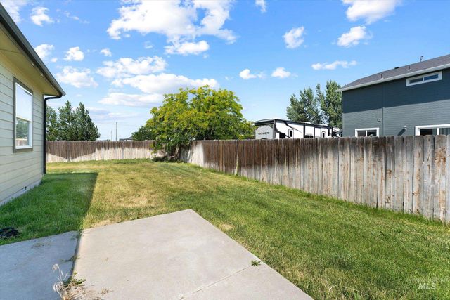 760 SW Josephine, Mountain Home, ID 83647