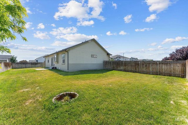 760 SW Josephine, Mountain Home, ID 83647