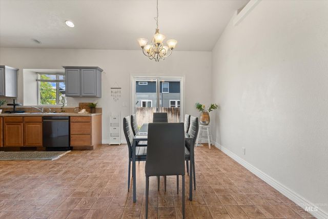 760 SW Josephine, Mountain Home, ID 83647