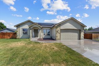 760 SW Josephine, Mountain Home, ID 83647