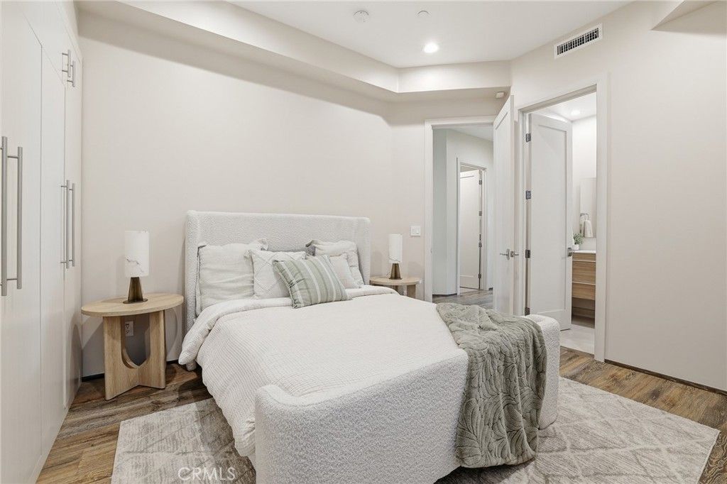 Image 17 of property listing at 1745 Spreckels Lane, Redondo Beach, CA 90278