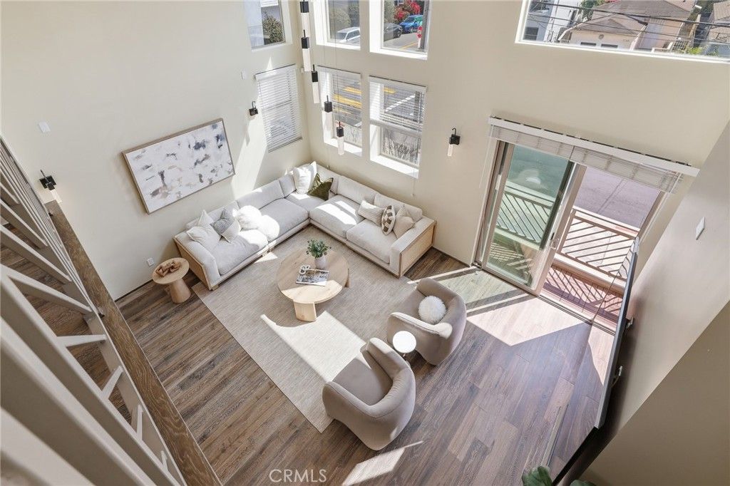 Image 47 of property listing at 1745 Spreckels Lane, Redondo Beach, CA 90278