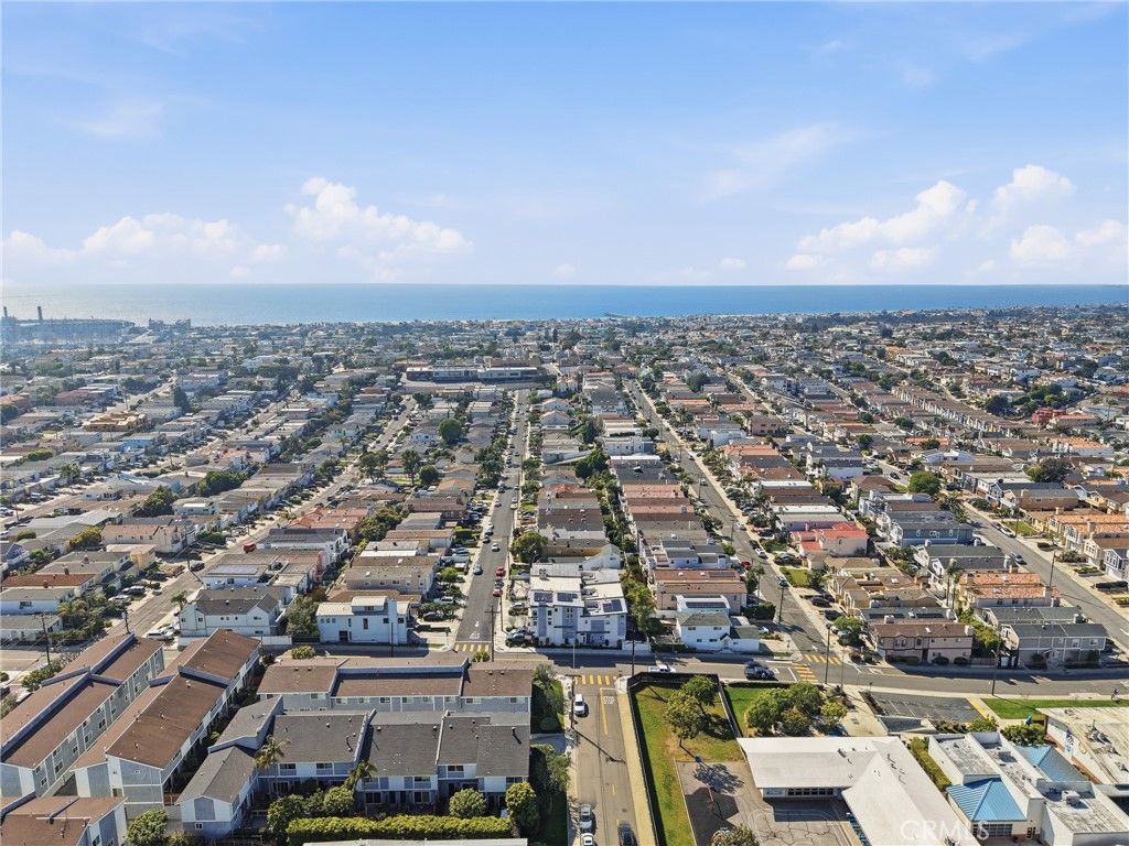 Image 64 of property listing at 1745 Spreckels Lane, Redondo Beach, CA 90278