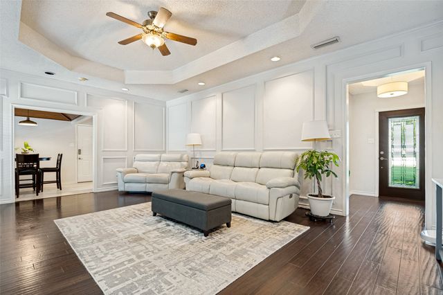 226 Oakwood Drive, Lancaster, TX 75146