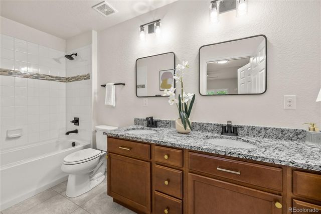 15195 E 16th Place 104, Aurora, CO 80011