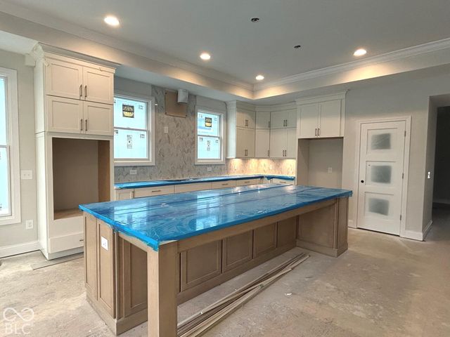 7051 Shenandoah Street, Zionsville, IN 46077