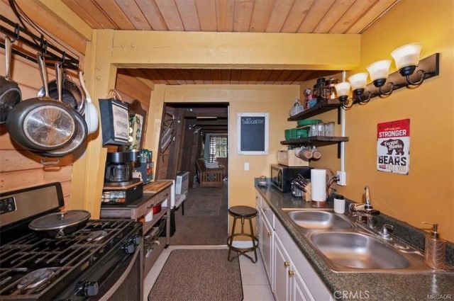 756 Cedar, Sugarloaf, CA 92386