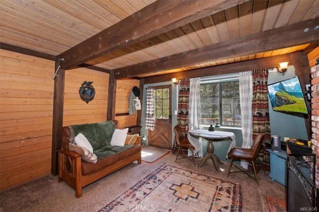 756 Cedar, Sugarloaf, CA 92386
