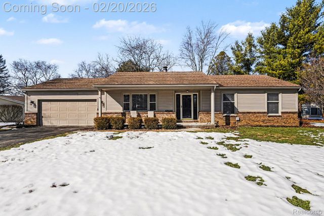 9566 Daleview Drive, Green Oak Township, MI 48178