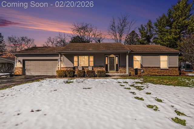 9566 Daleview Drive, Green Oak Township, MI 48178