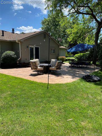 9566 Daleview Drive, Green Oak Township, MI 48178