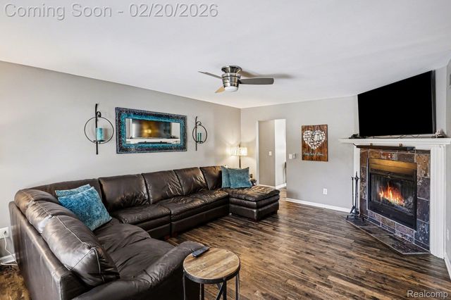 9566 Daleview Drive, Green Oak Township, MI 48178