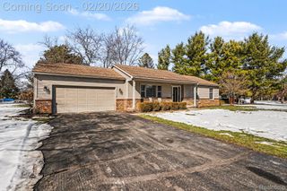 9566 Daleview Drive, Green Oak Township, MI 48178