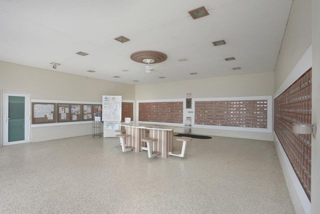 3055 Lakeshore Drive, Fort Lauderdale, FL 33312