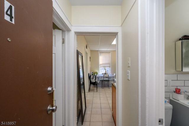 427 N 12Th St, Newark City, NJ 07107