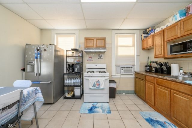 427 N 12Th St, Newark City, NJ 07107