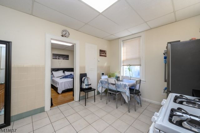 427 N 12Th St, Newark City, NJ 07107