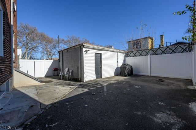 427 N 12Th St, Newark City, NJ 07107