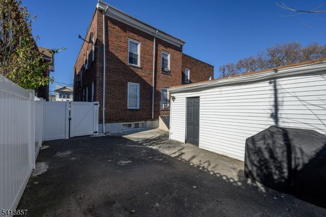 427 N 12Th St, Newark City, NJ 07107