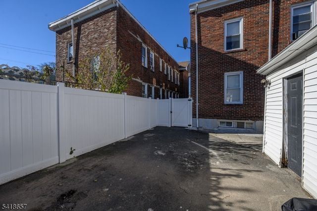 427 N 12Th St, Newark City, NJ 07107