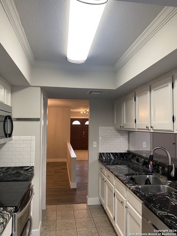 9526 DUNHILL, San Antonio, TX 78239