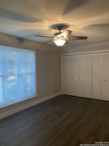 9526 DUNHILL, San Antonio, TX 78239