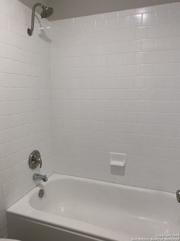 9526 DUNHILL, San Antonio, TX 78239