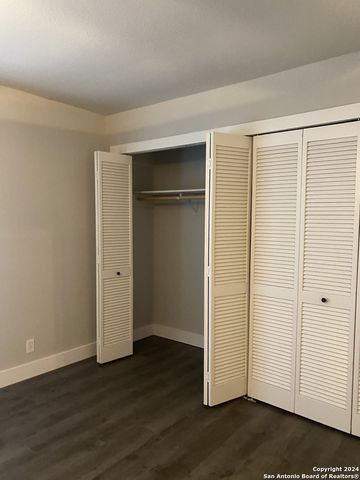 9526 DUNHILL, San Antonio, TX 78239