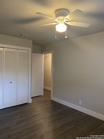 9526 DUNHILL, San Antonio, TX 78239