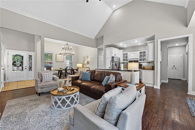 1 Binham Lane, Bella Vista, AR 72715