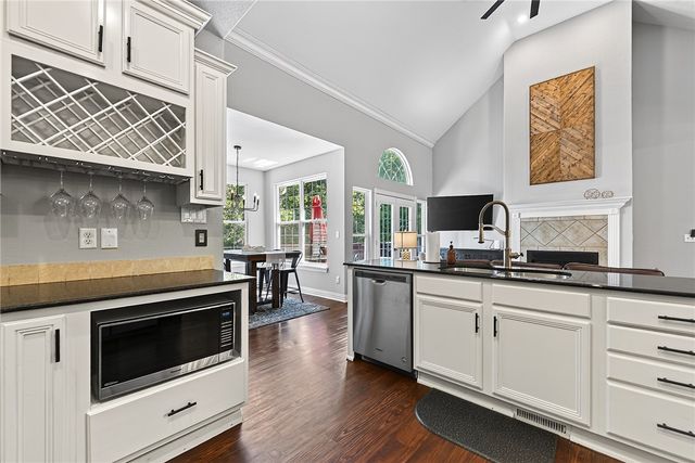 1 Binham Lane, Bella Vista, AR 72715