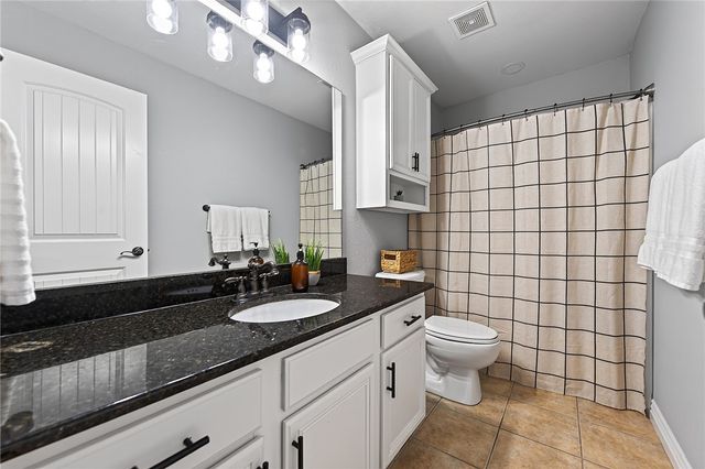 1 Binham Lane, Bella Vista, AR 72715