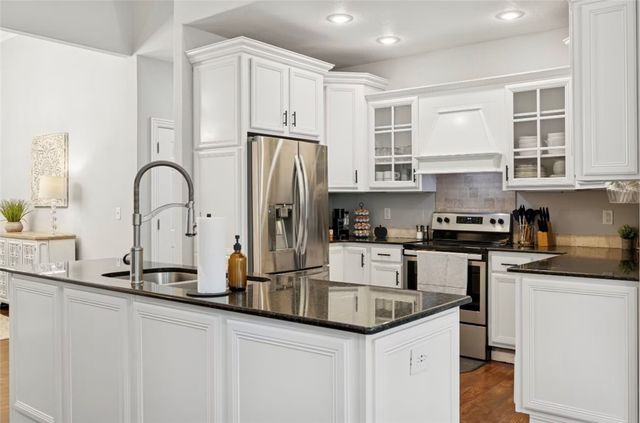 1 Binham Lane, Bella Vista, AR 72715