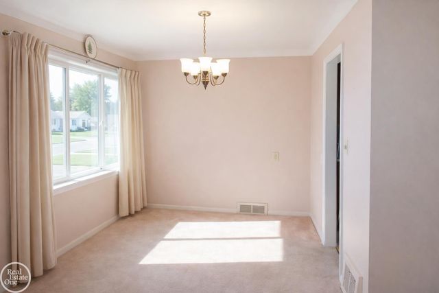 18746 Woodside Street, Harper Woods, MI 48225