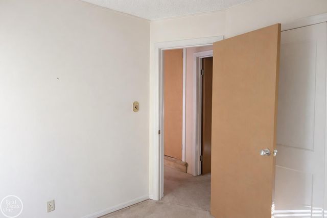 18746 Woodside Street, Harper Woods, MI 48225