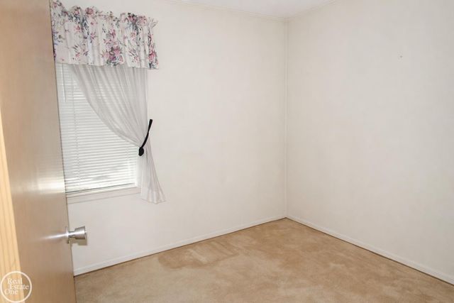 18746 Woodside Street, Harper Woods, MI 48225