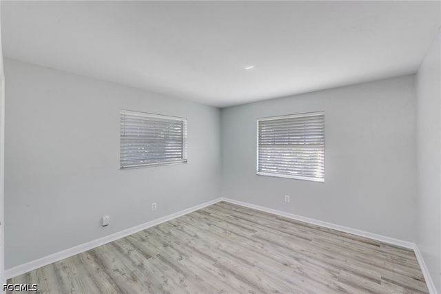 4240 SE 3rd AVE, Cape Coral, FL 33904