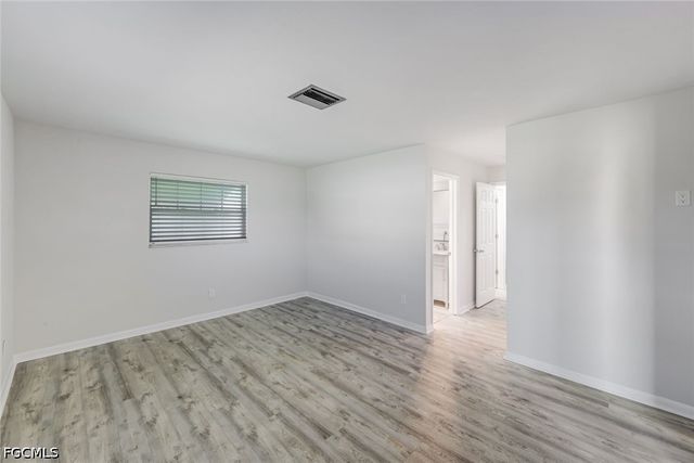 4240 SE 3rd AVE, Cape Coral, FL 33904