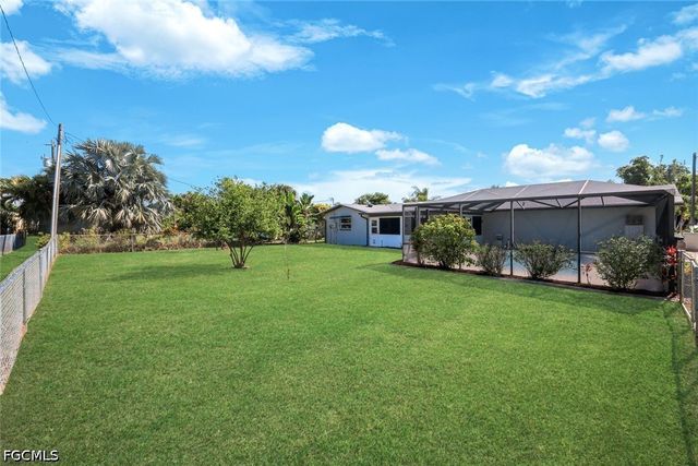 4240 SE 3rd AVE, Cape Coral, FL 33904