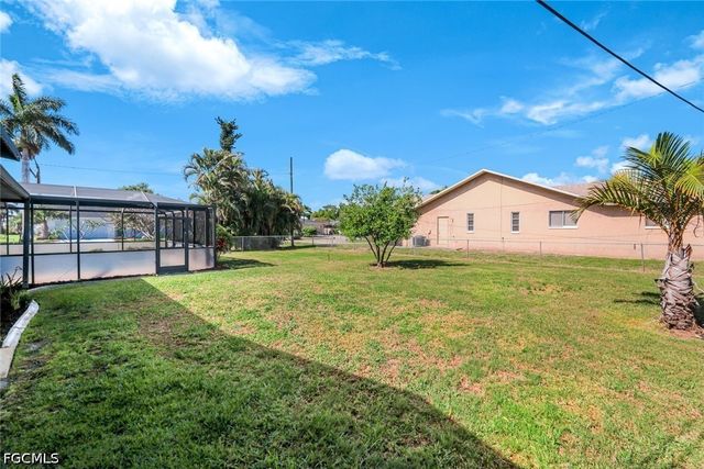 4240 SE 3rd AVE, Cape Coral, FL 33904