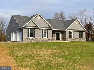 23 JAMES ST, Bernville, PA 19506