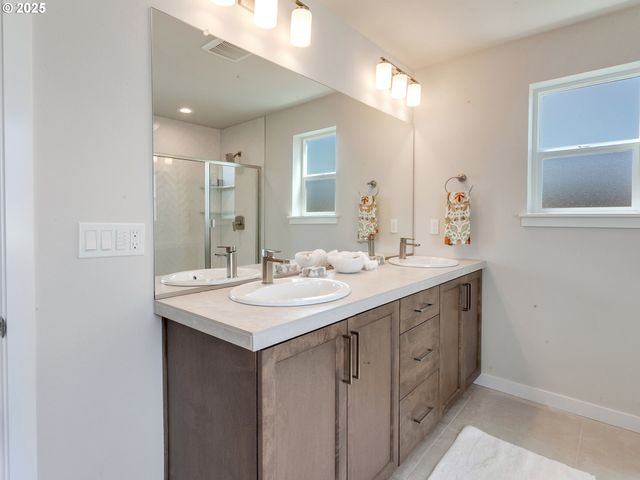 13890 Sw 175th Ave, Tigard, OR 97140