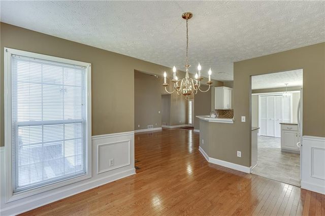 5972 River Oaks Drive, Flowery Branch, GA 30542