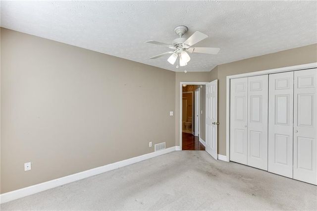 5972 River Oaks Drive, Flowery Branch, GA 30542
