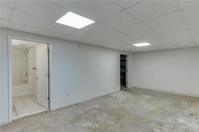 5972 River Oaks Drive, Flowery Branch, GA 30542